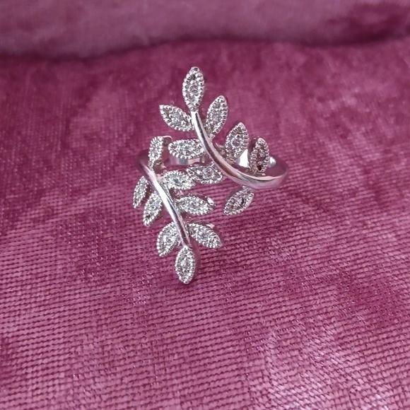 Silver Tone Rhinestone Leaf Wrap Ring - Picture 7 of 9